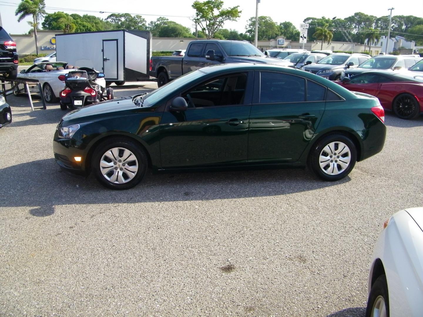 2014 GREEN /Beige Chevrolet Cruze LS (1G1PA5SH4E7) with an 1.8L L4 DOHC 16V FFV engine, 6-Speed Automatic transmission, located at 4000 Bee Ridge Road, Sarasota, FL, 34233, (941) 926-0300, 27.298664, -82.489151 - Photo#2